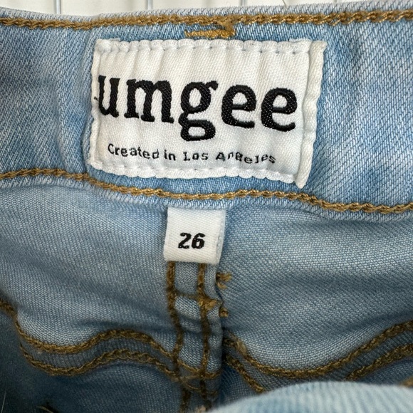 Umgee Cropped Jeans Capri Light Wash Ribbon & Fringe 26 - Picture 3 of 4